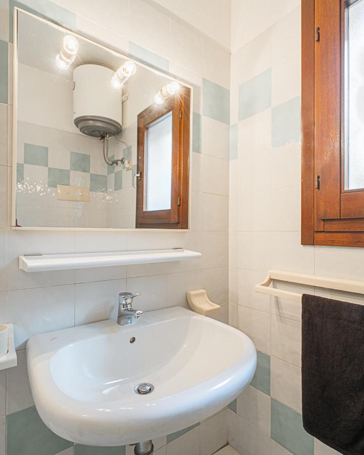 סאן תאודורו Ambra Holiday Rooms מראה חיצוני תמונה