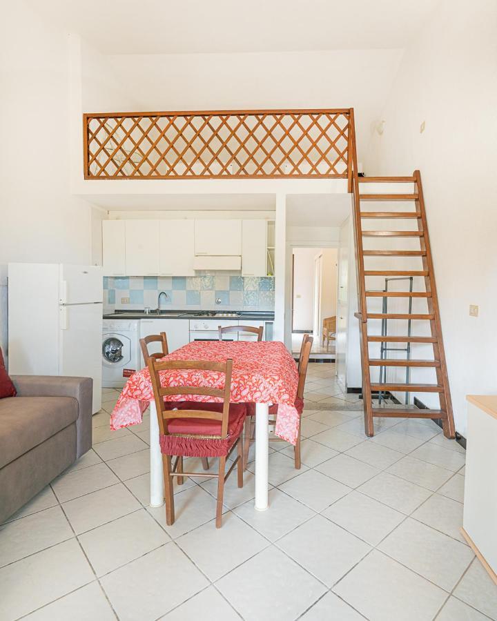 סאן תאודורו Ambra Holiday Rooms מראה חיצוני תמונה